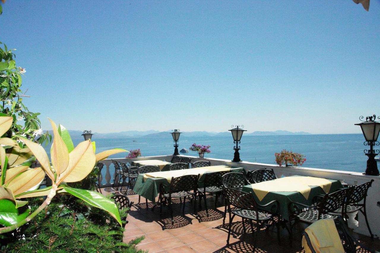 Cavalieri Hotel Corfu  Exterior photo